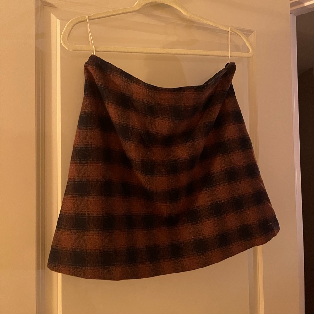 Aritzia skirt